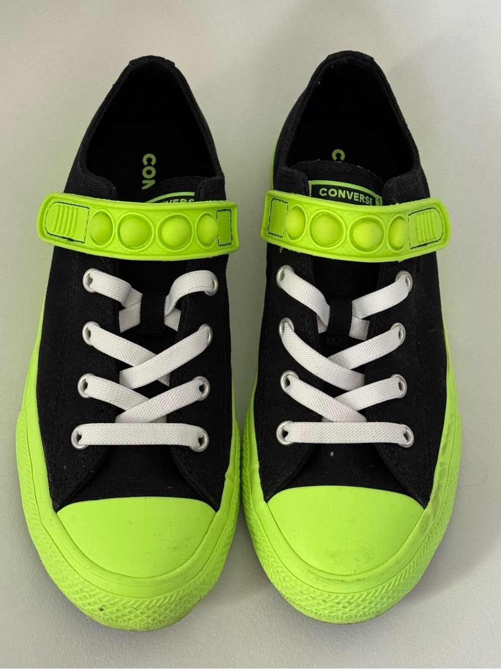 Converse Kids Black & Neon Green Low-Top Sneakers with Strap